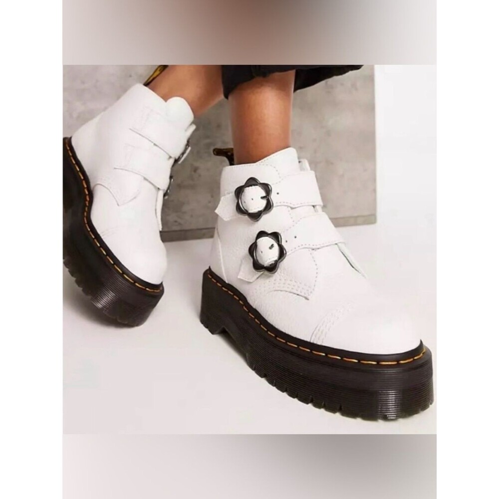Dr. Martens White Devon Flower Buckle Leather Platform Boots Size UK 7/ US 9